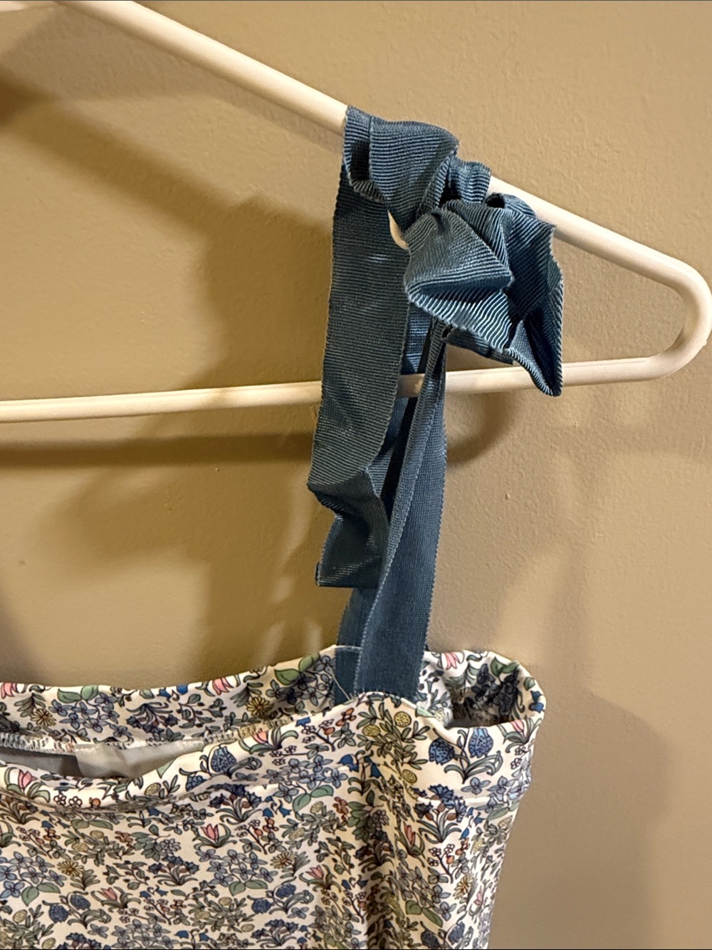 Smith & Quinn Floral Dress with Blue and Green Print - Picture 3 of 6